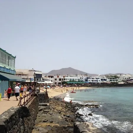 Playa Blanca Sleeps 4 With Air Con And Wifi וילה