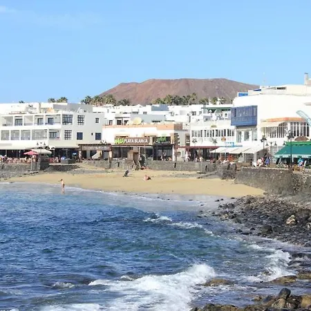 Playa Blanca Sleeps 4 With Air Con And Wifi Villa